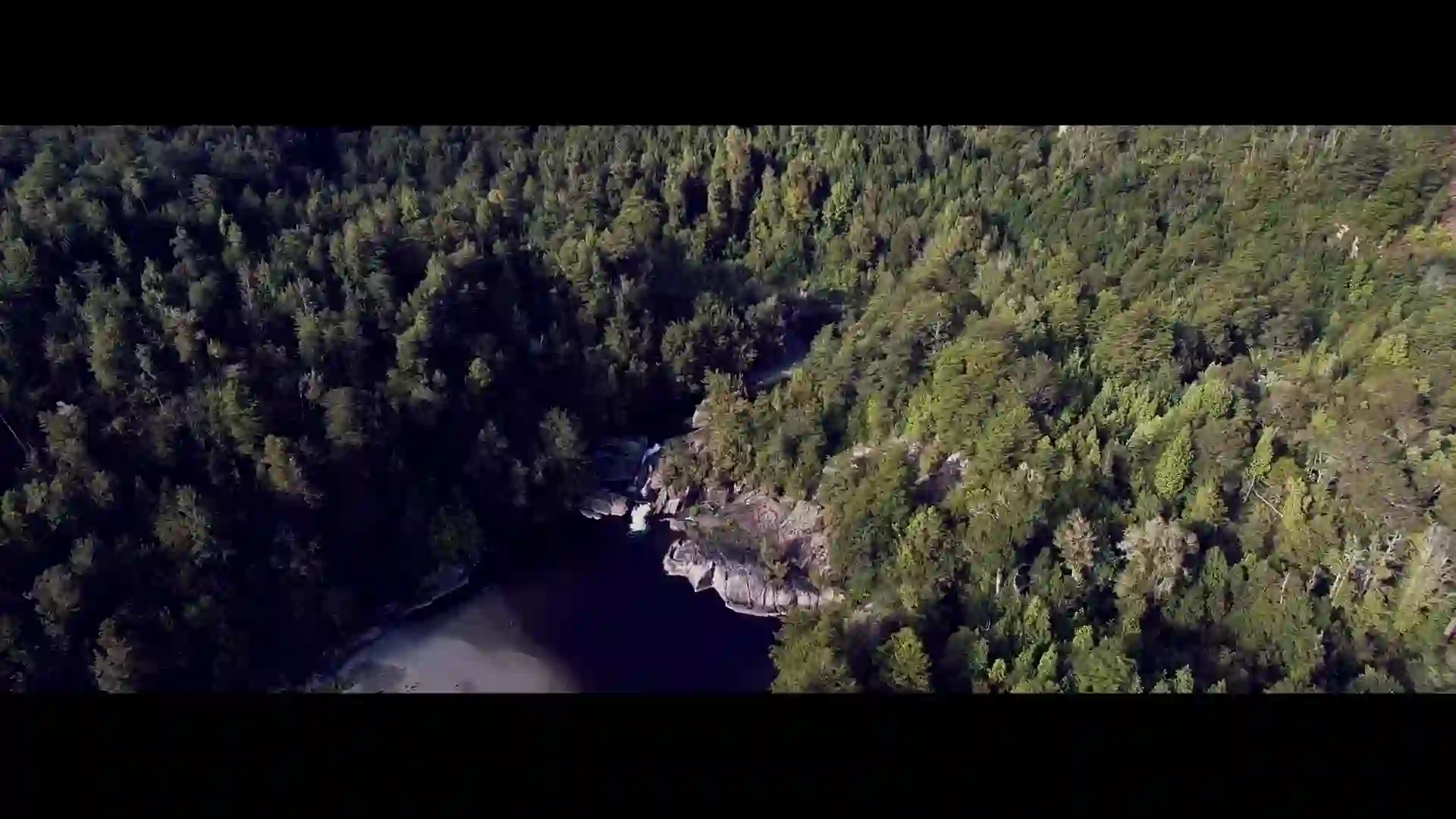 Panorámica aérea de Puerto Varas y Lago Llanquihue